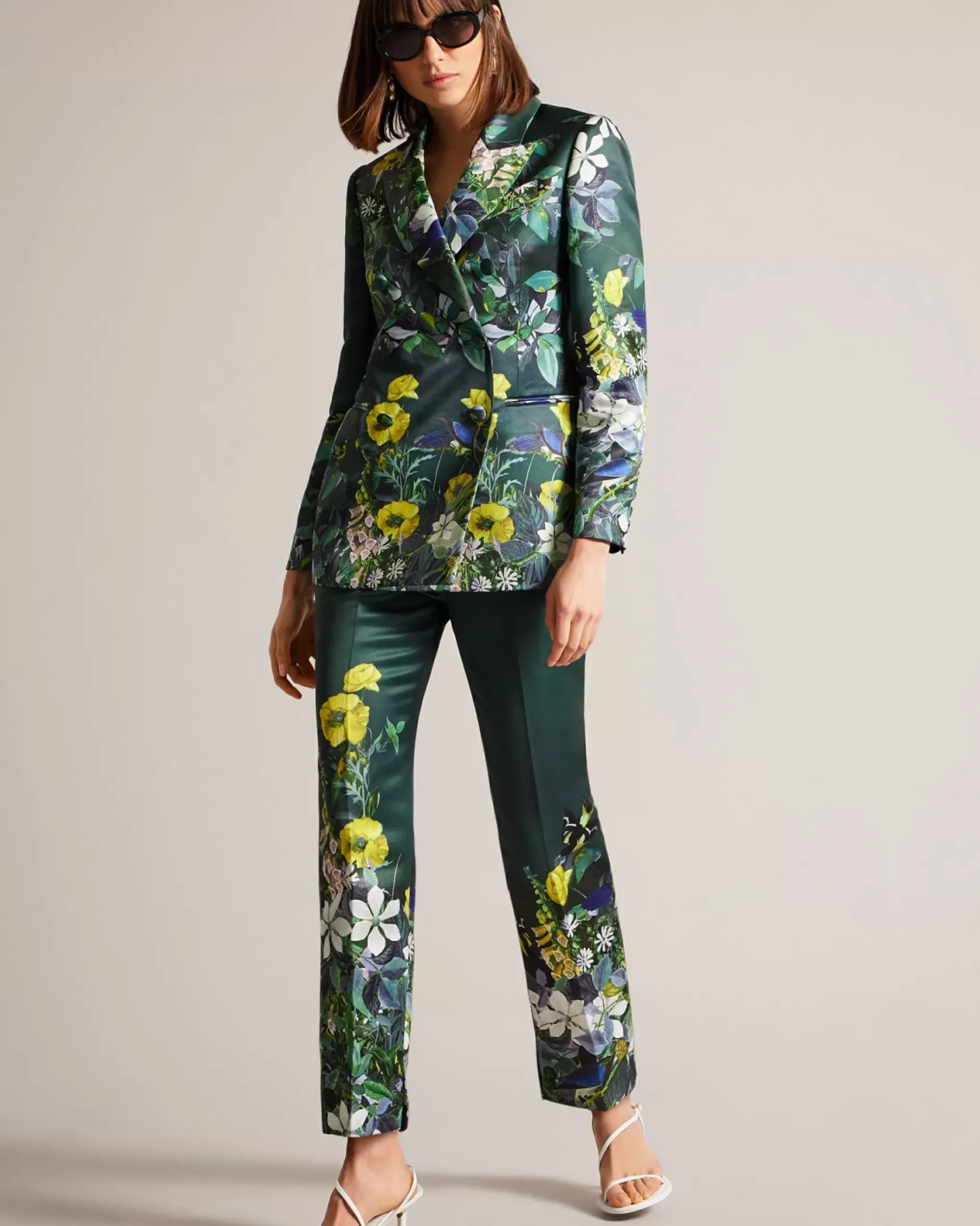 Online Aikaat Women Suits & Co-Ords
