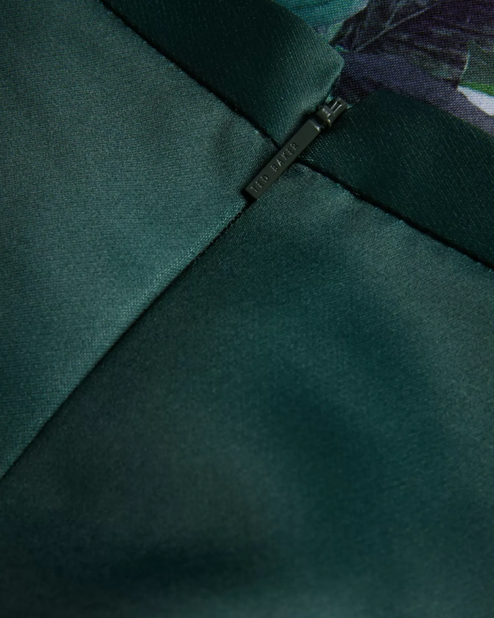 Online Aikaat Women Suits & Co-Ords
