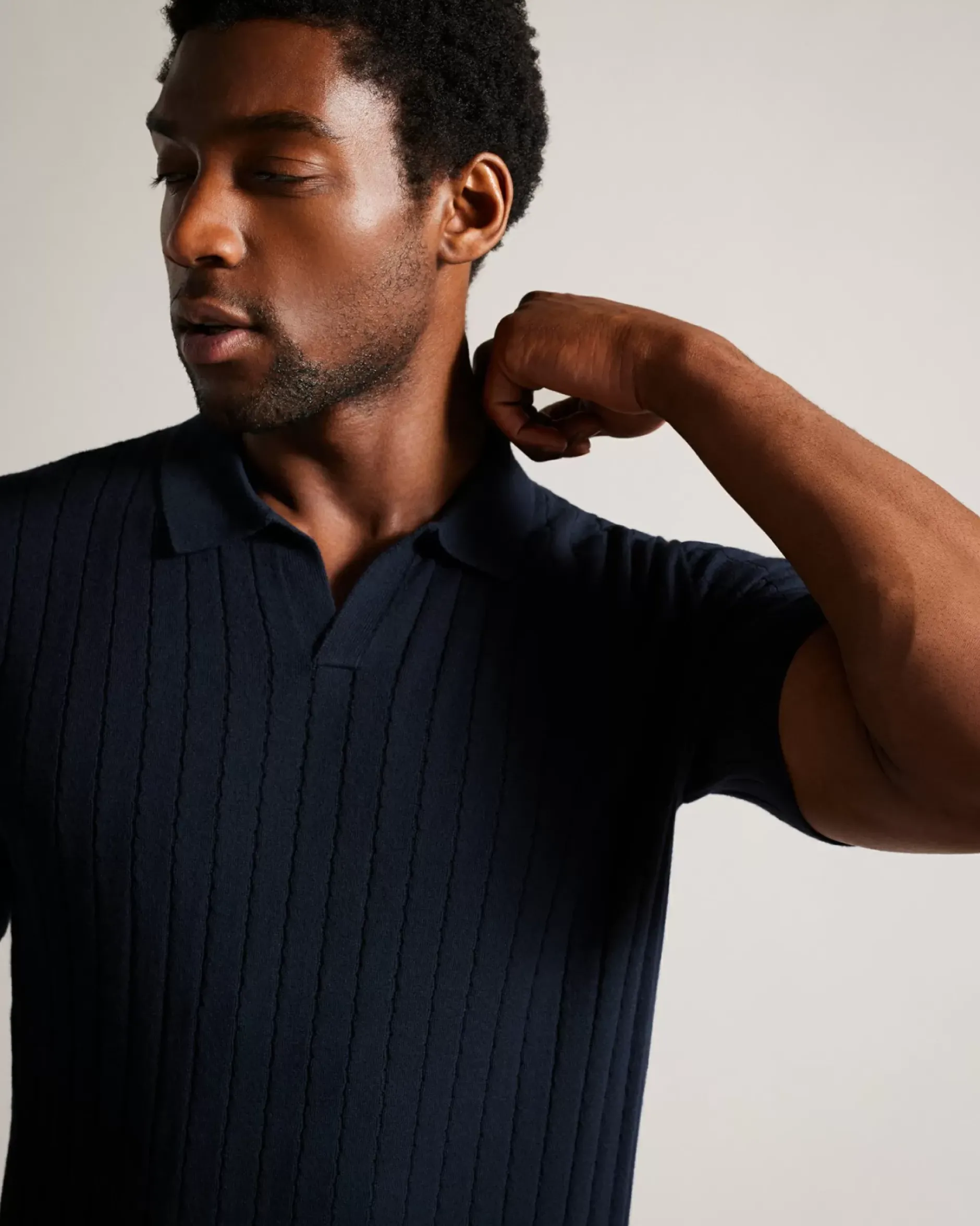 Outlet Botany Men Tops