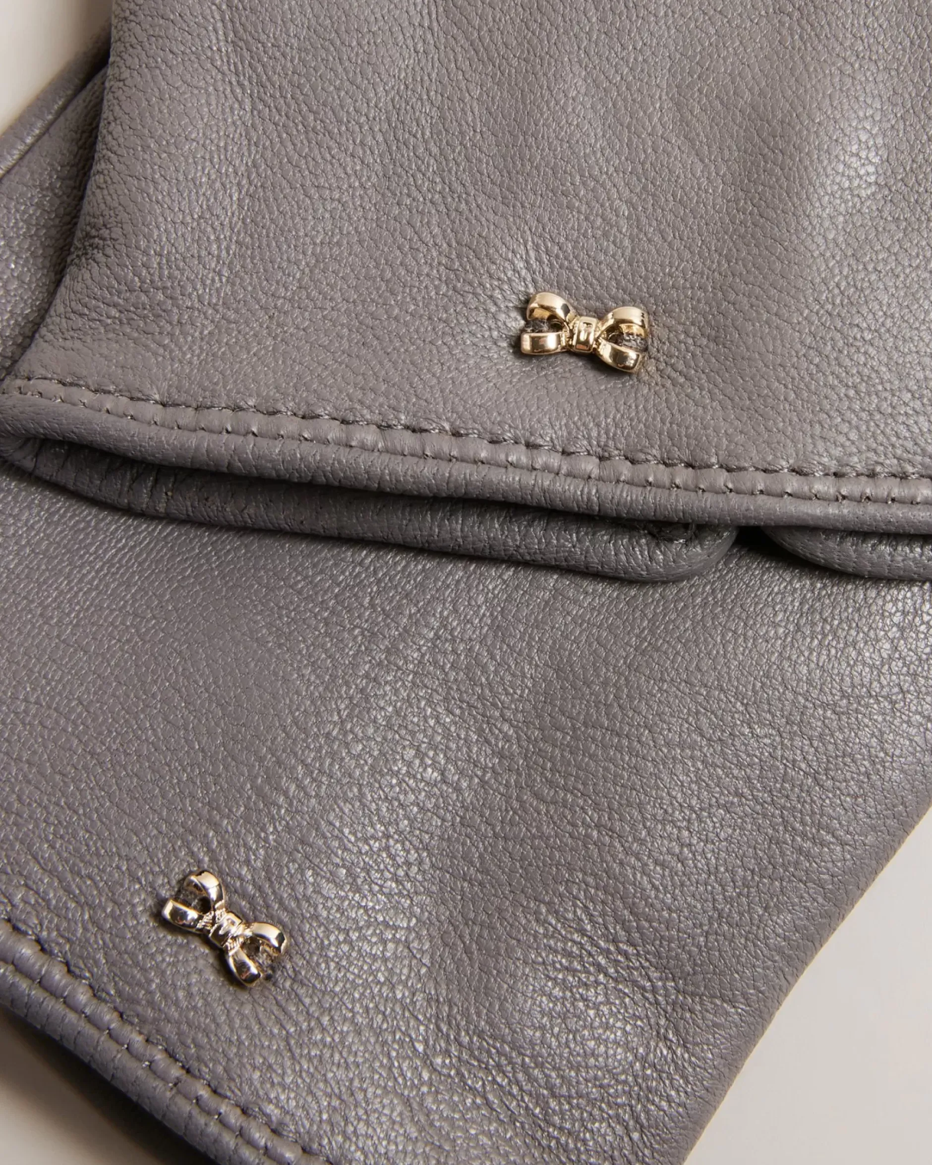 Sale Bowsii Women Gloves