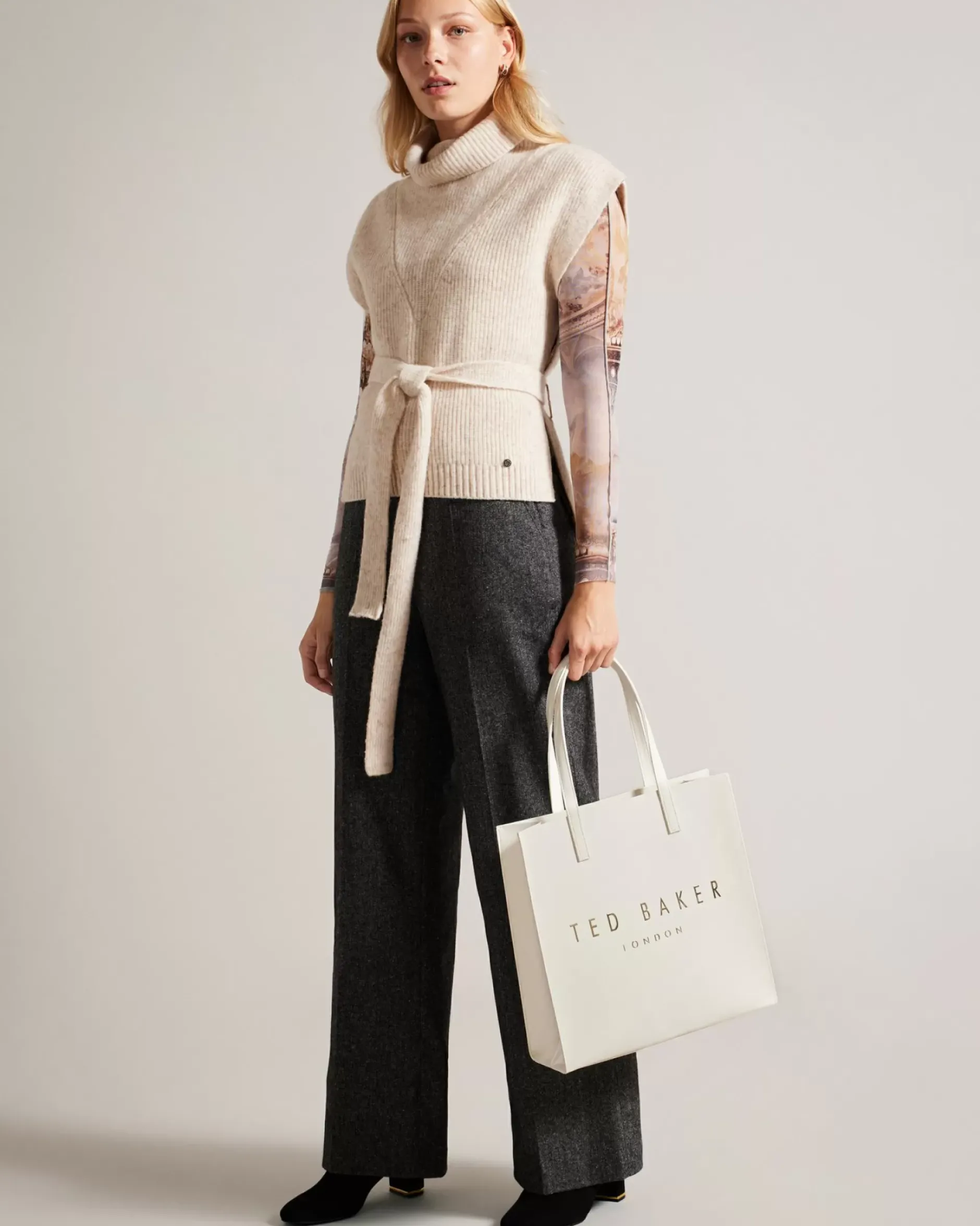 Online Crinkon Women Icon Bags & Signature Bags
