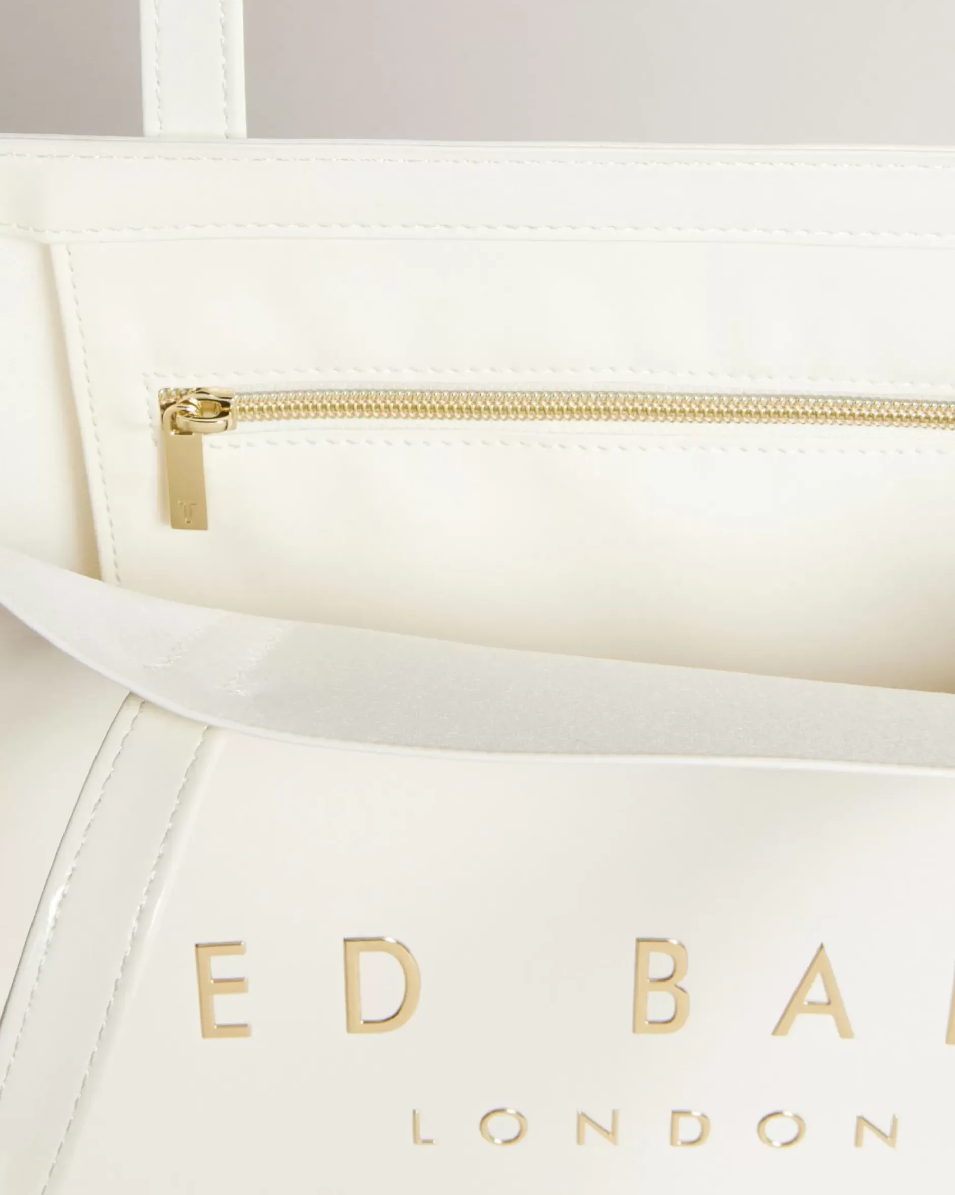 Online Crinkon Women Icon Bags & Signature Bags