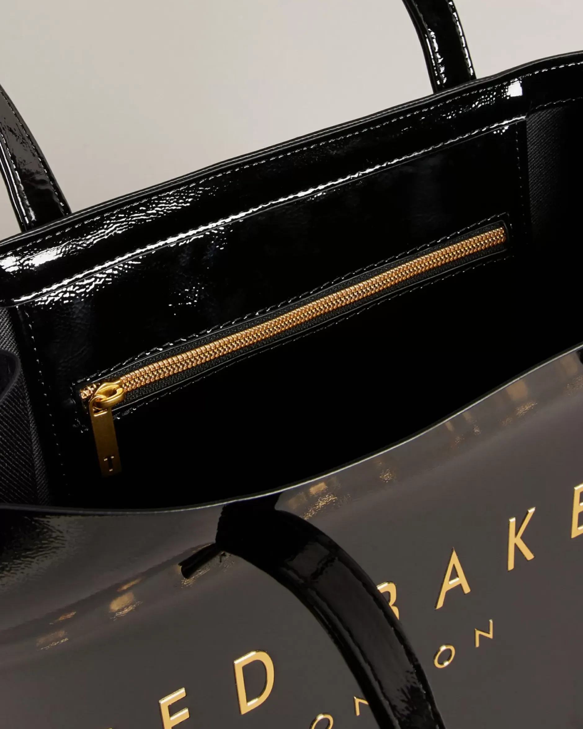 Clearance Crinkon Women Icon Bags & Signature Bags
