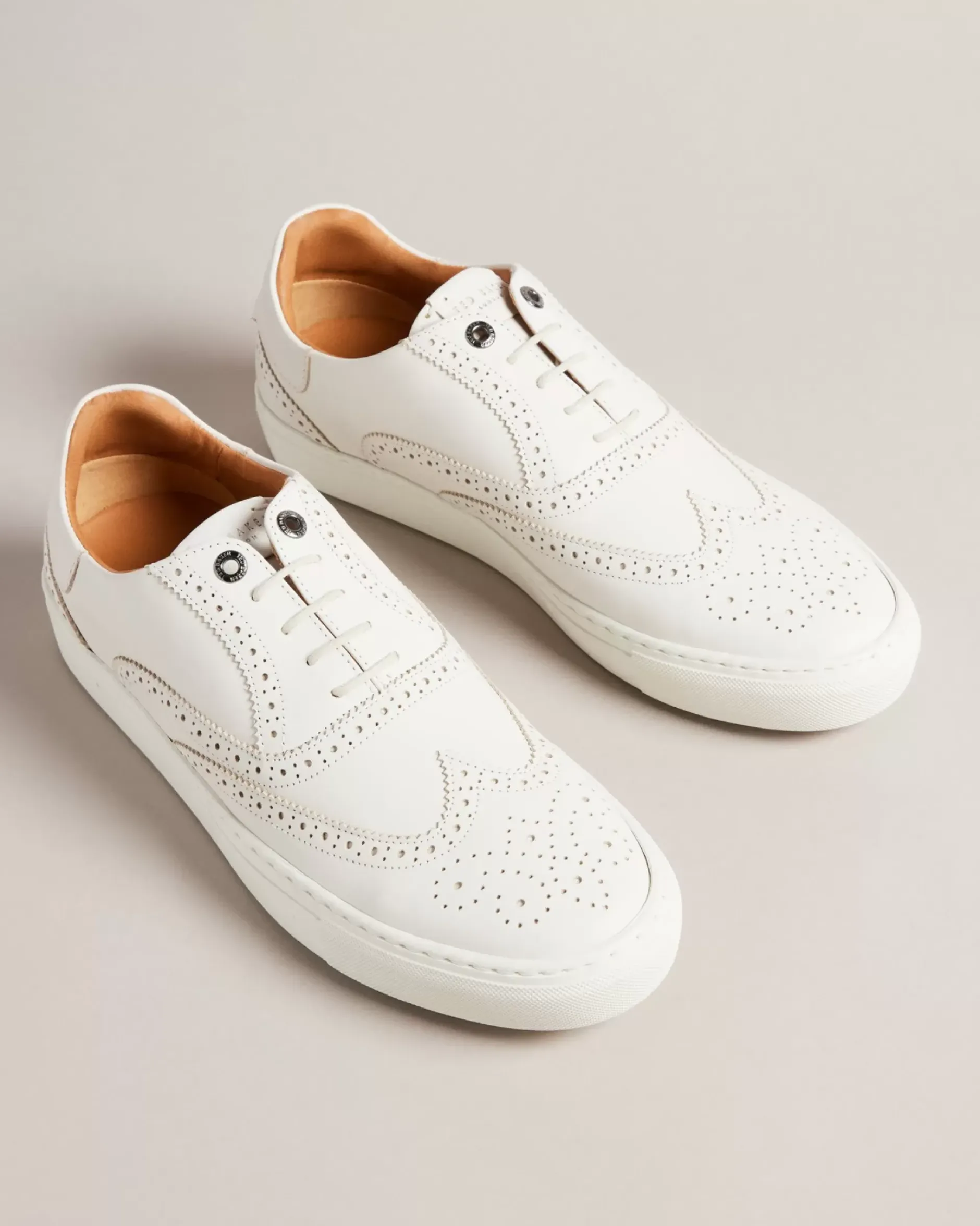 Best Dentton Men Trainers