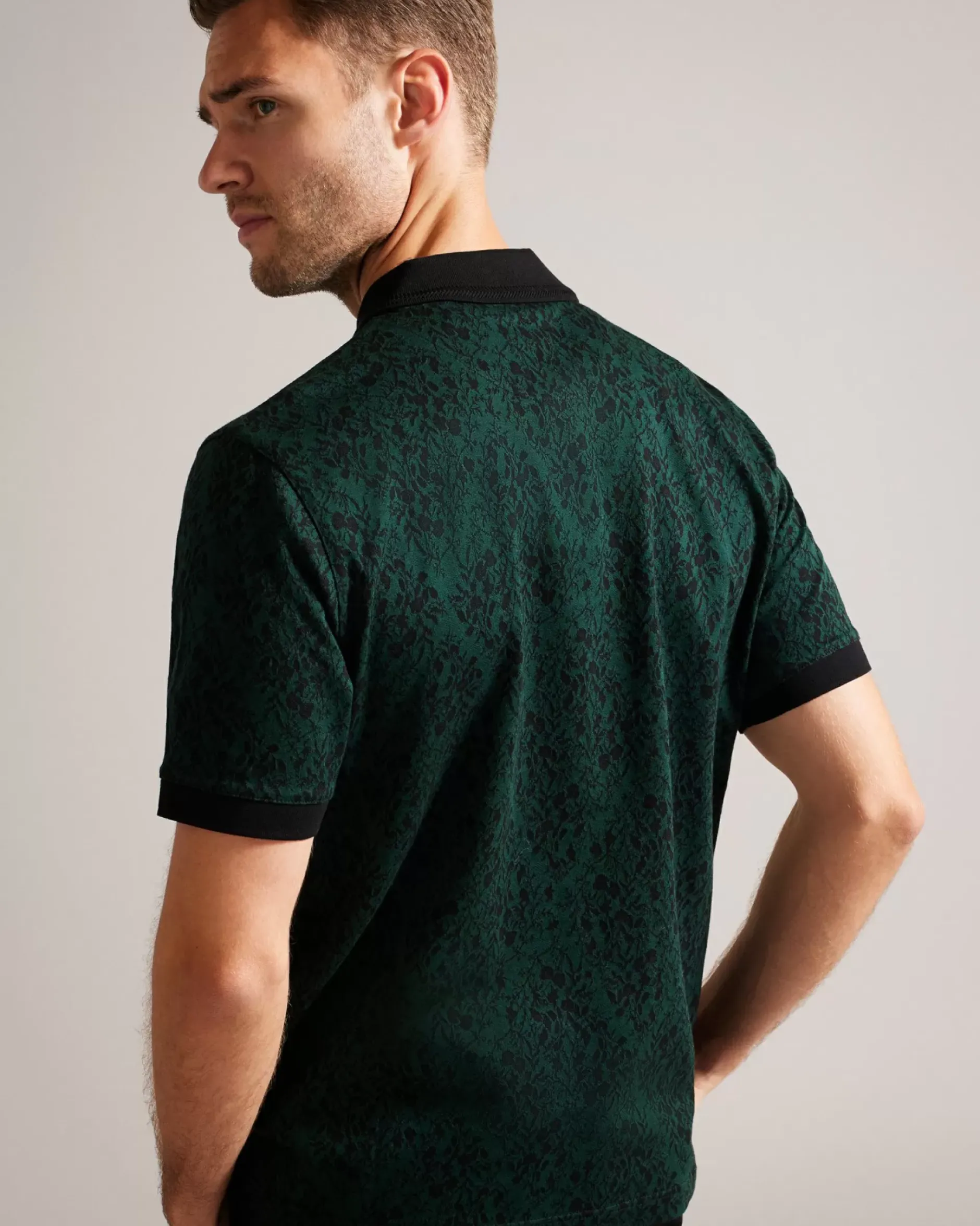 Online Ealis Men Tops