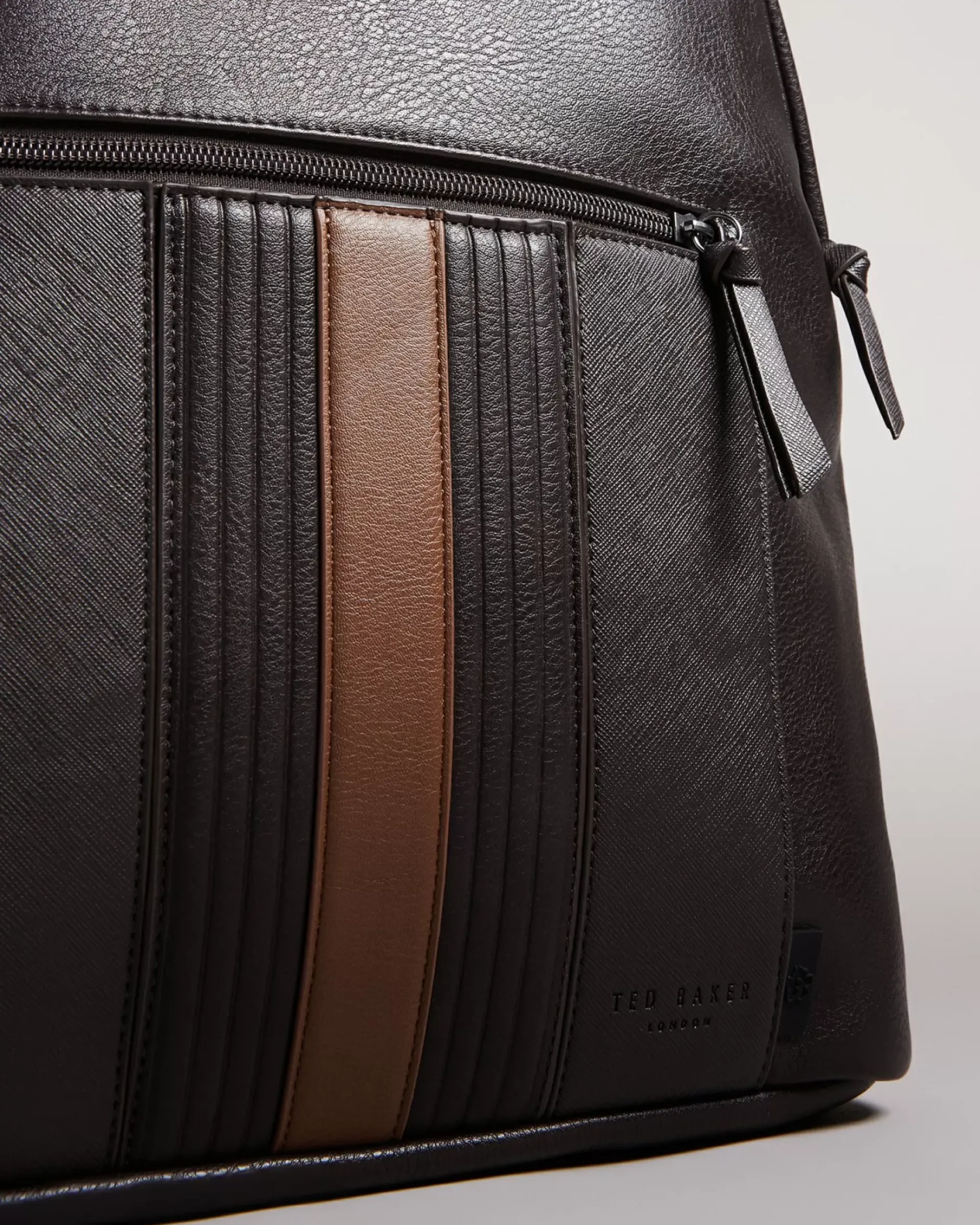 Clearance Esentle Men Backpacks