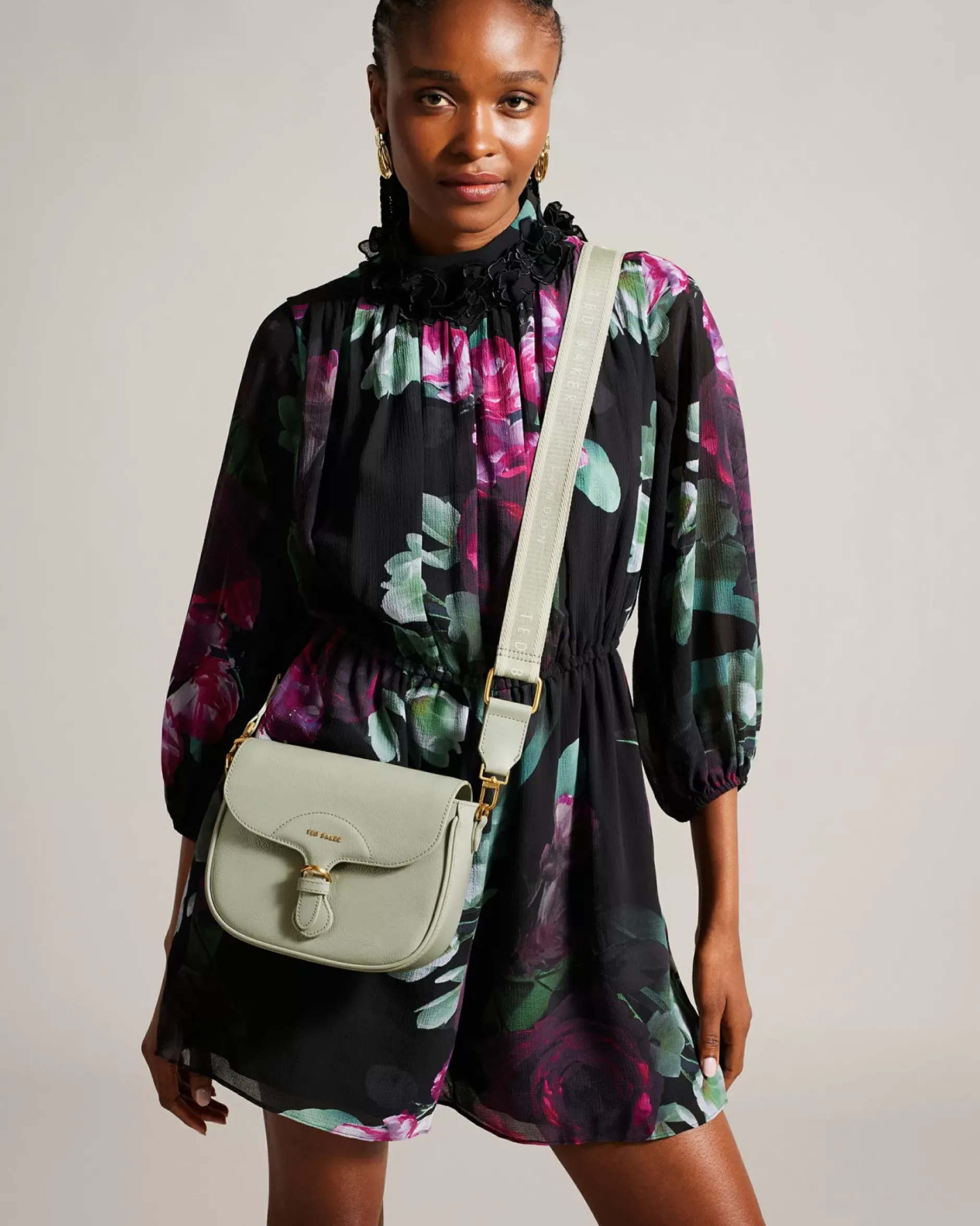 Discount Esia Women Leather Bags