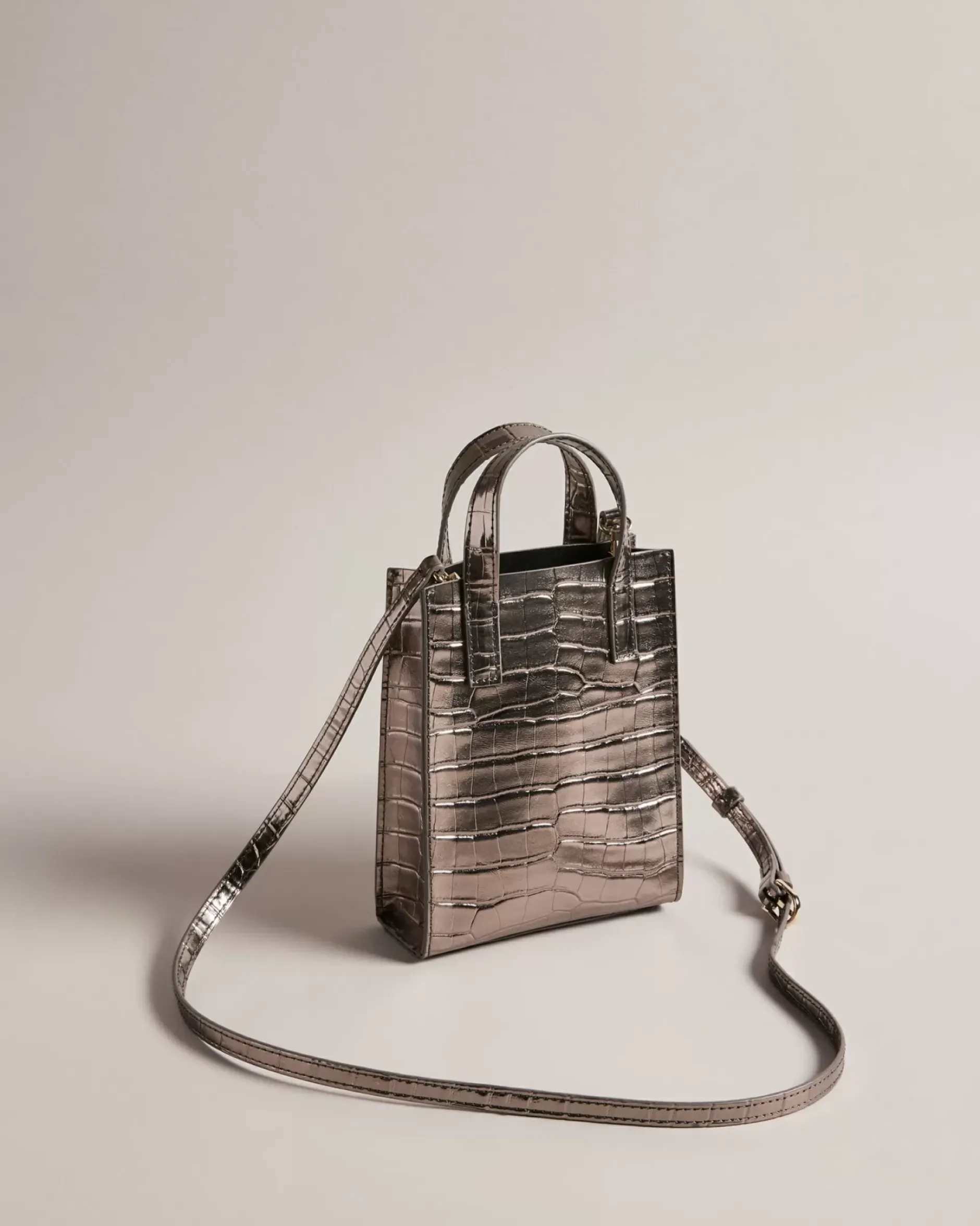 Best Gatocon Women Icon Bags & Signature Bags