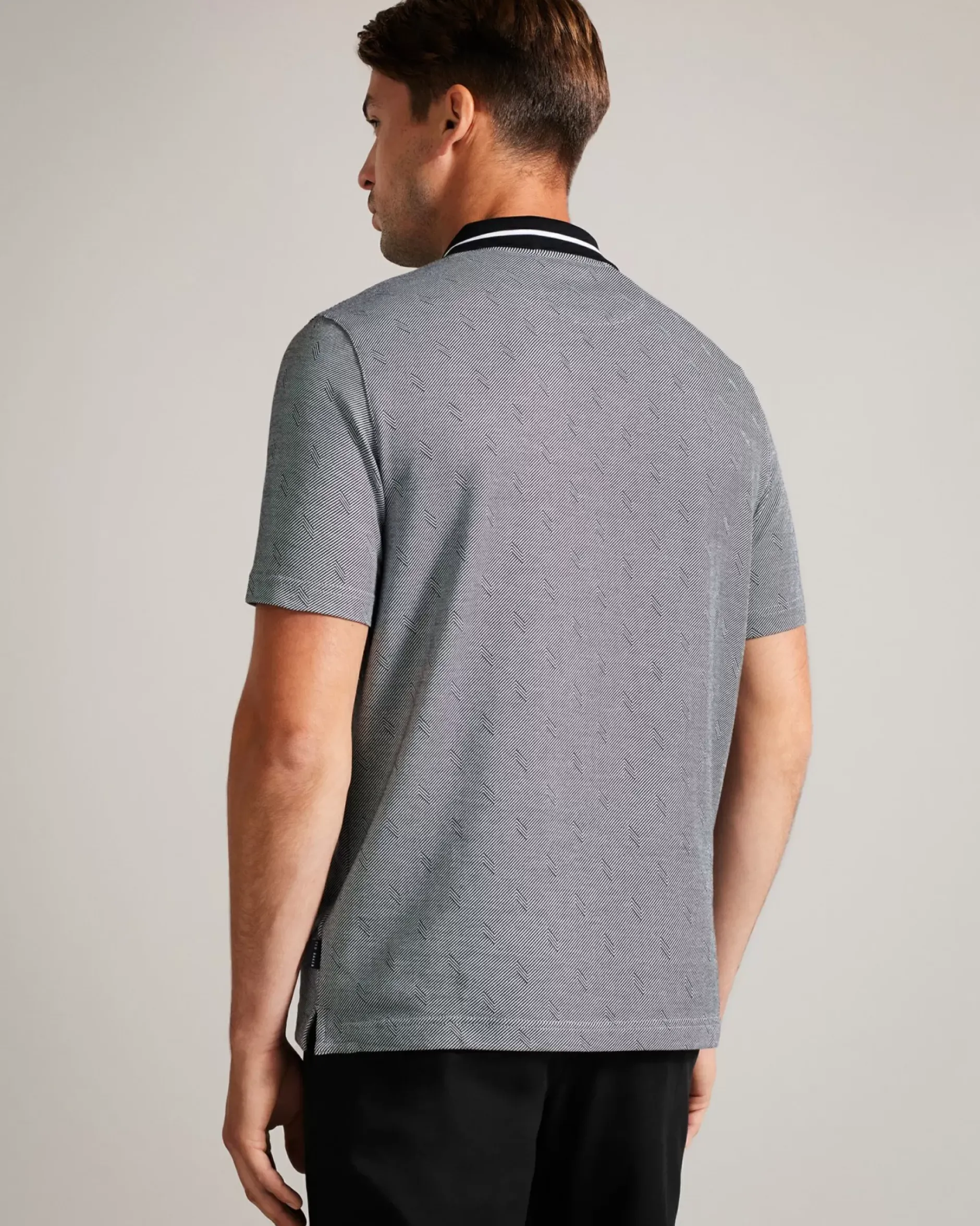 Online Ginald Men Tops