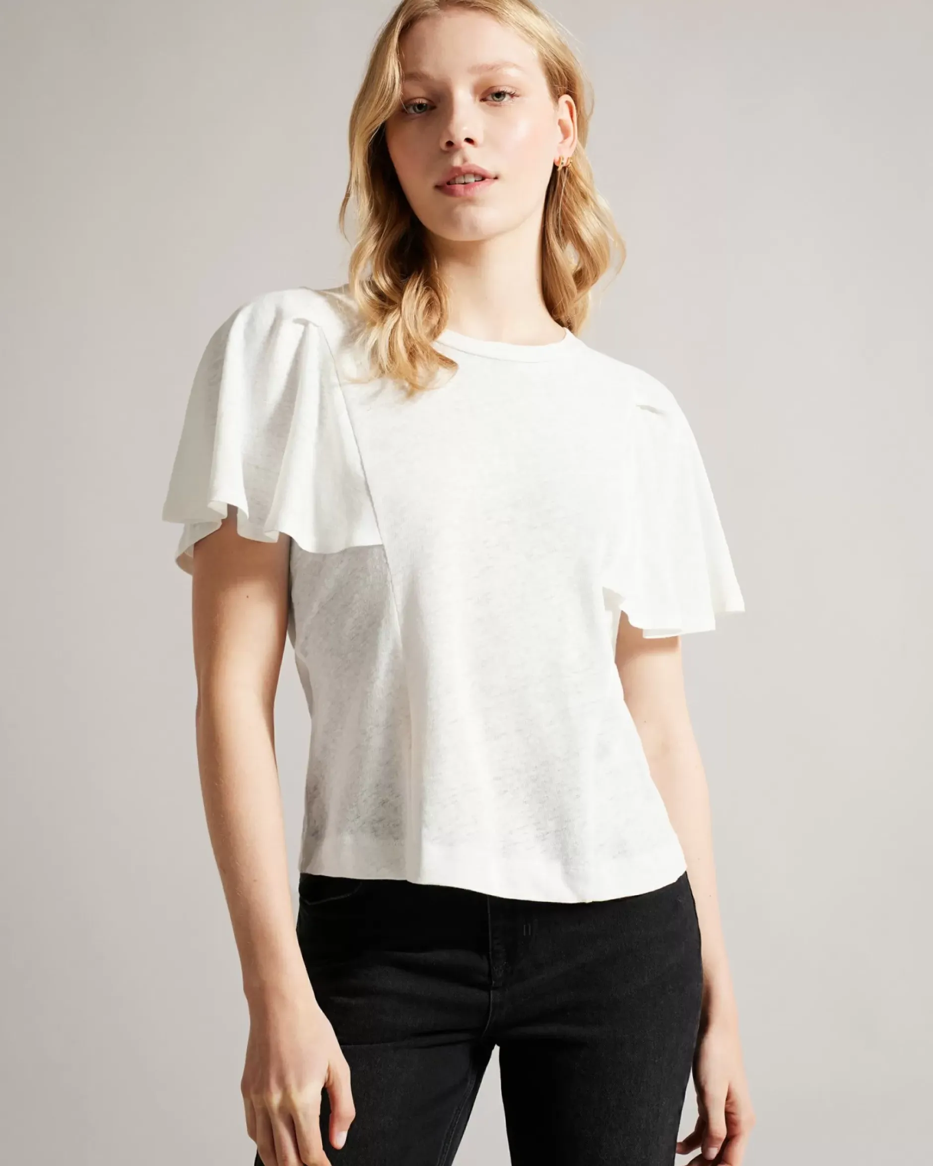 Discount Hallenn Women T-Shirts & Vests