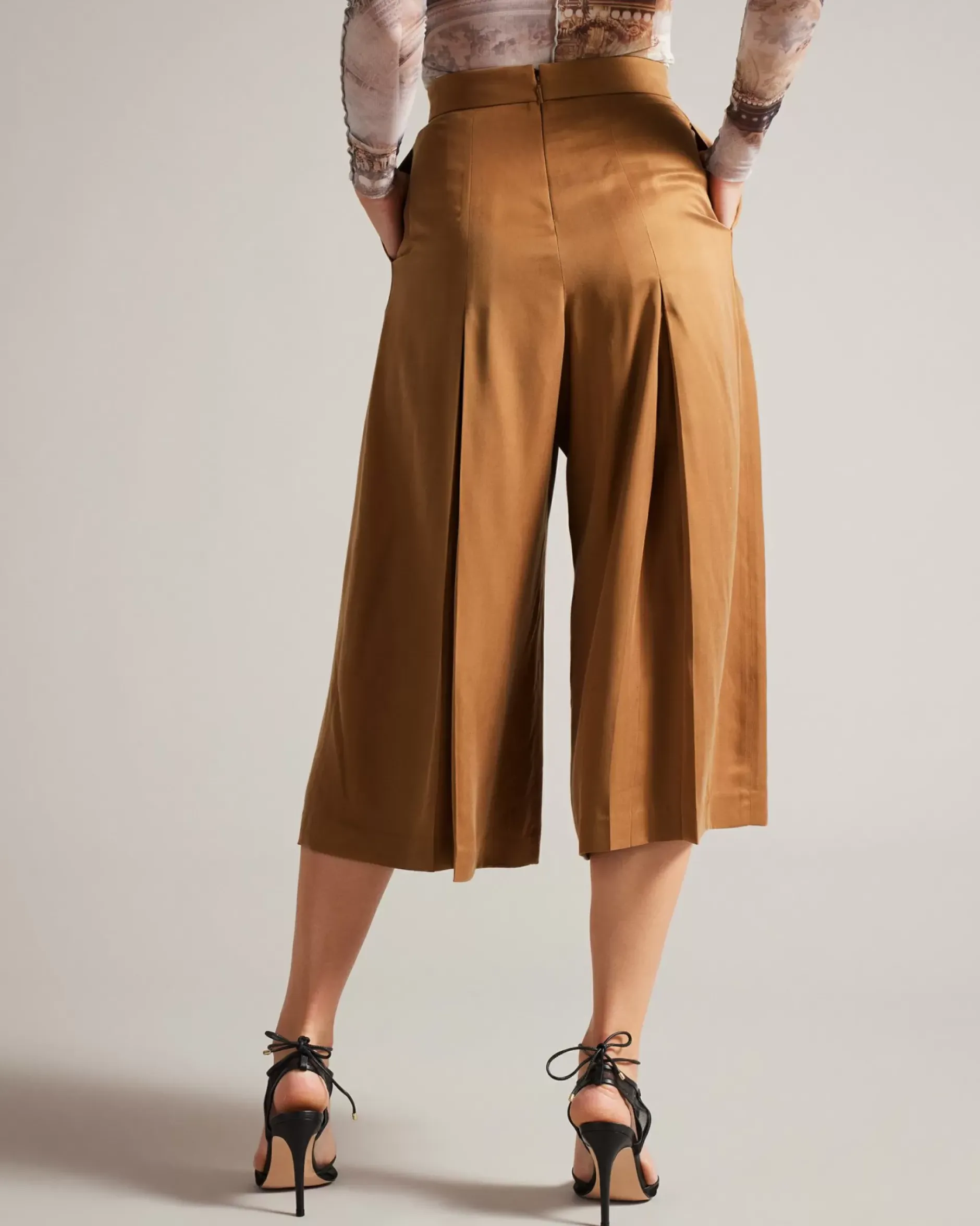 Discount Heidia Women Trousers & Shorts