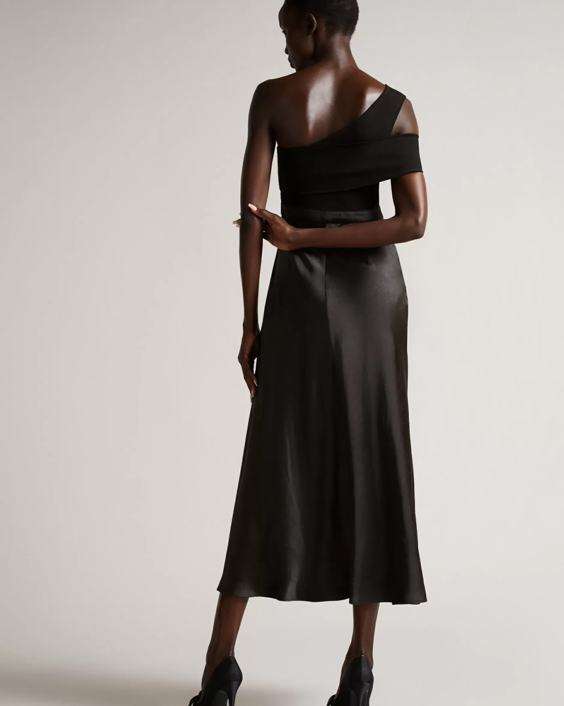 Discount Ivena Women Dresses