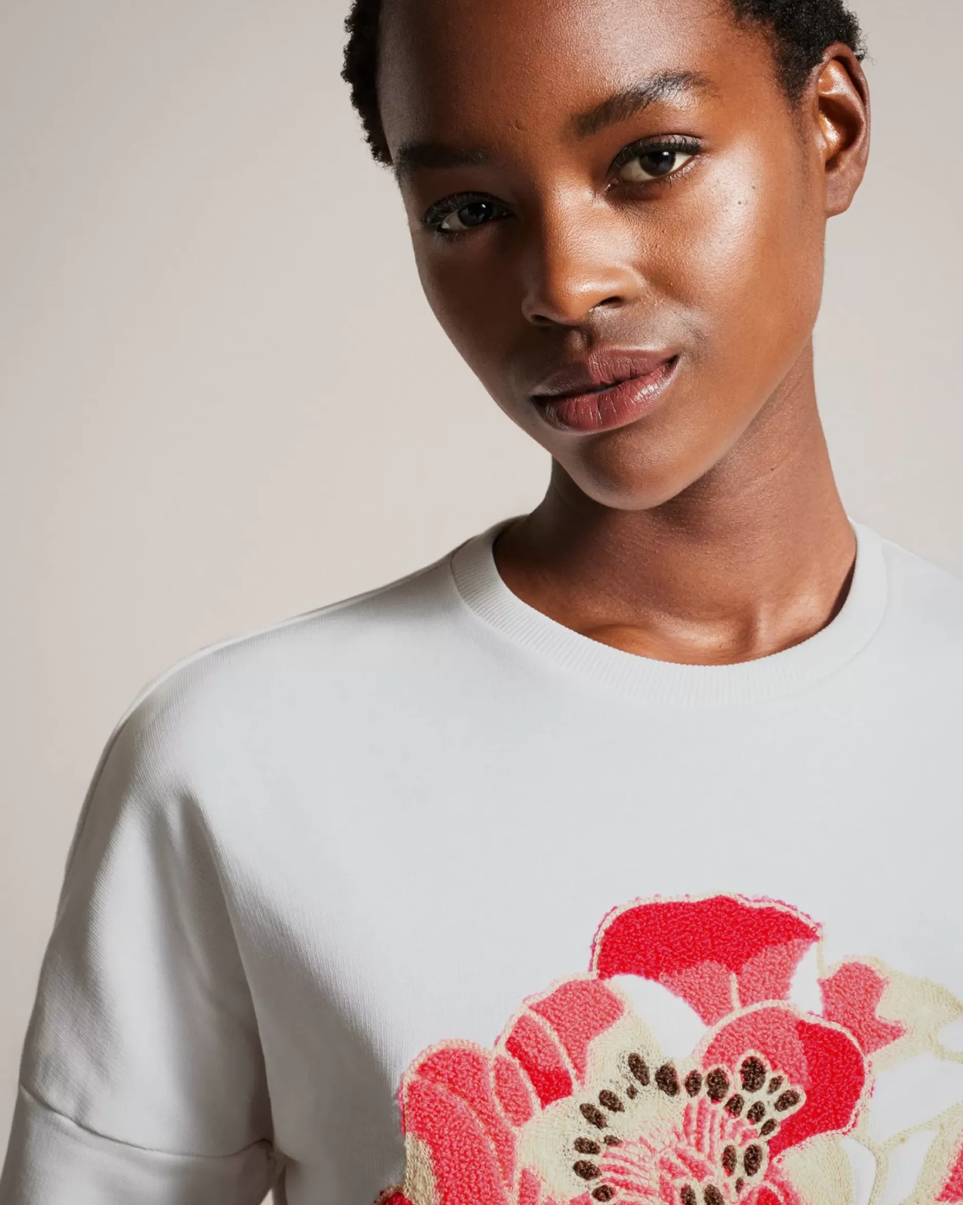 Clearance Kaitiah Women T-Shirts & Vests