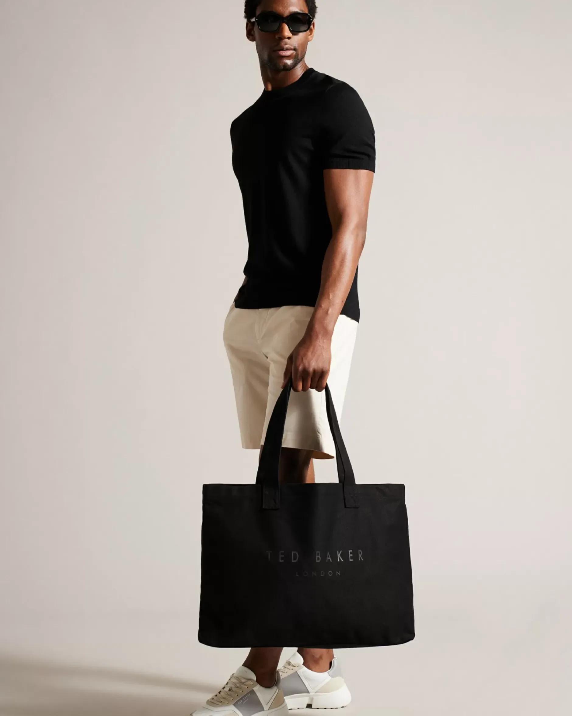 Hot Lukkee Women Tote Bags