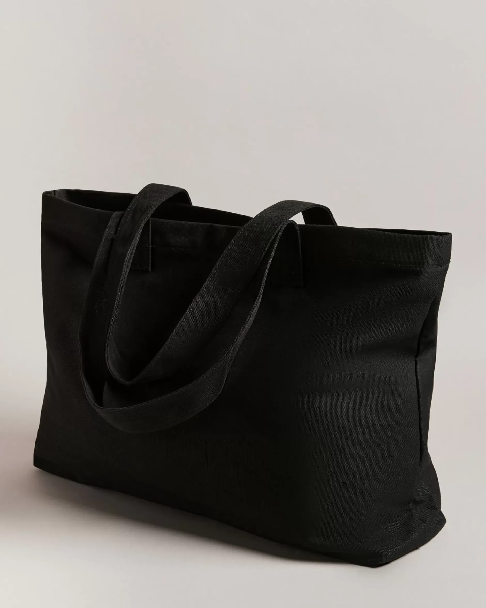 Hot Lukkee Women Tote Bags