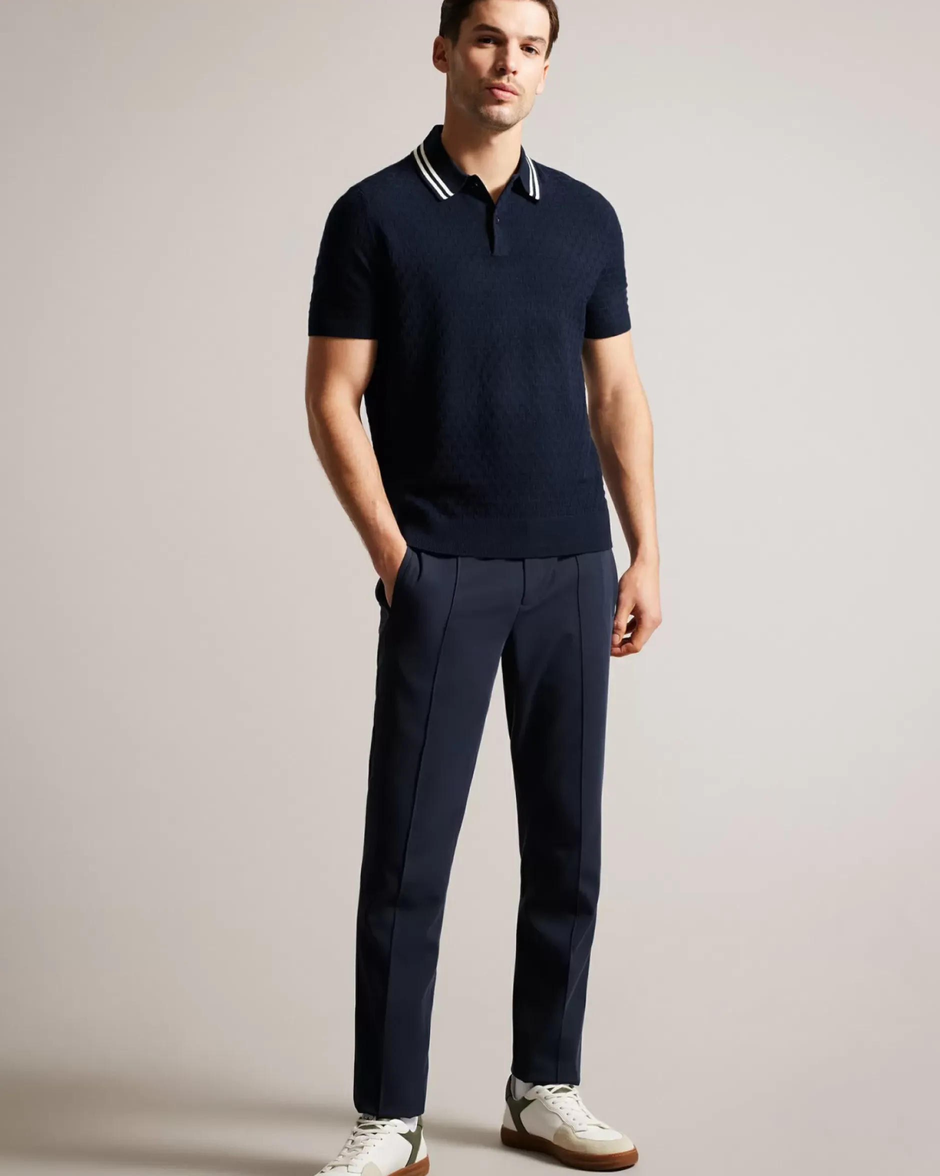 Online Mahana Men Tops