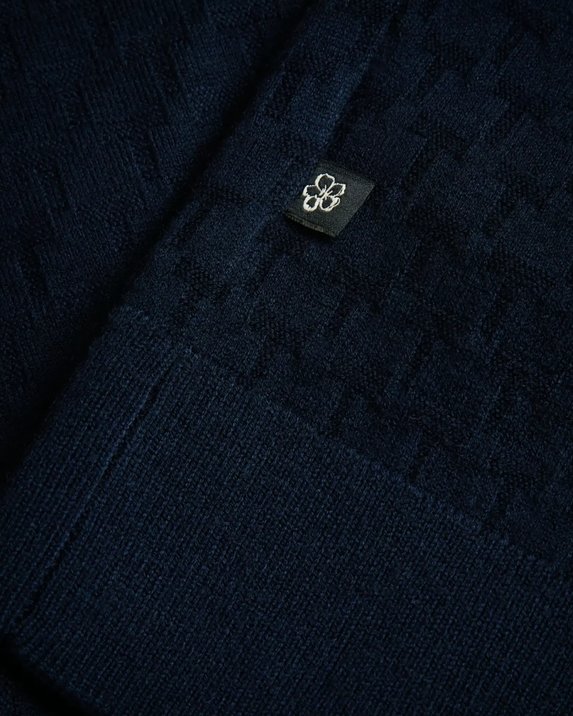 Online Mahana Men Tops