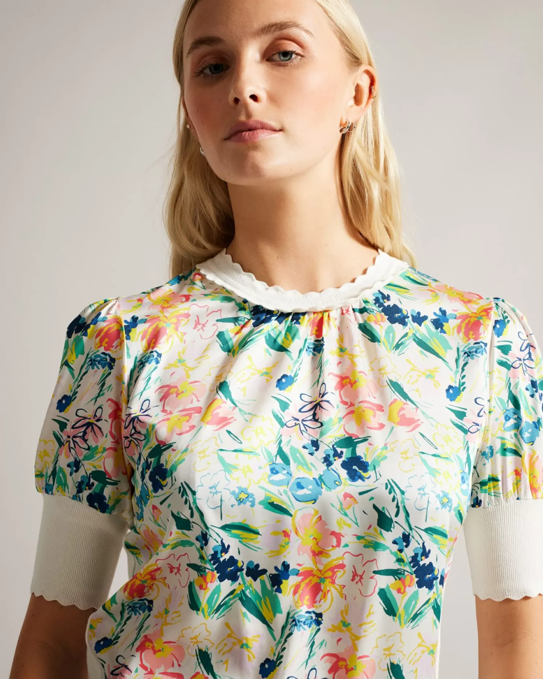Best Mowlii Women Jumpers & Cardigans