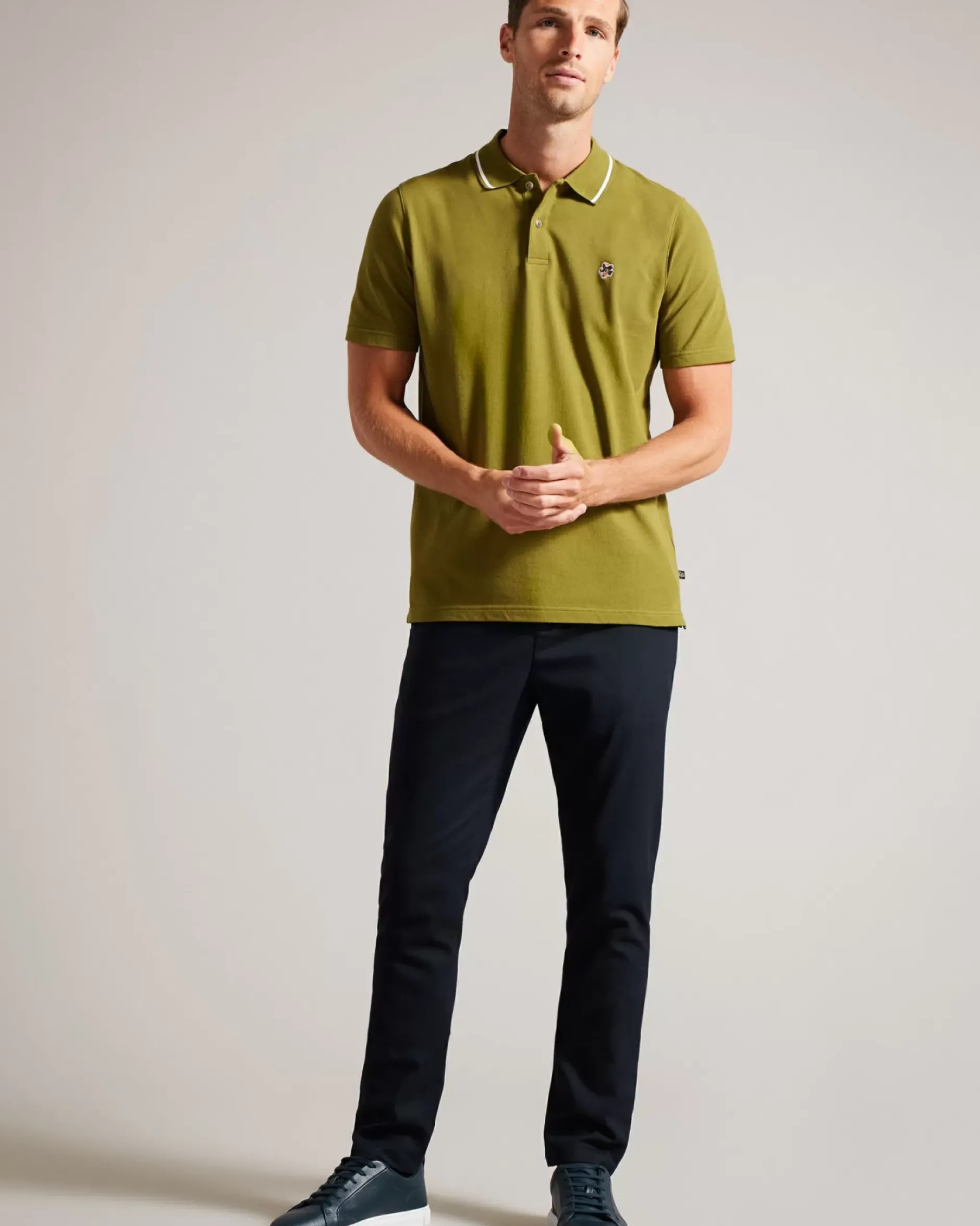 New Ngolo Men Trousers & Chinos