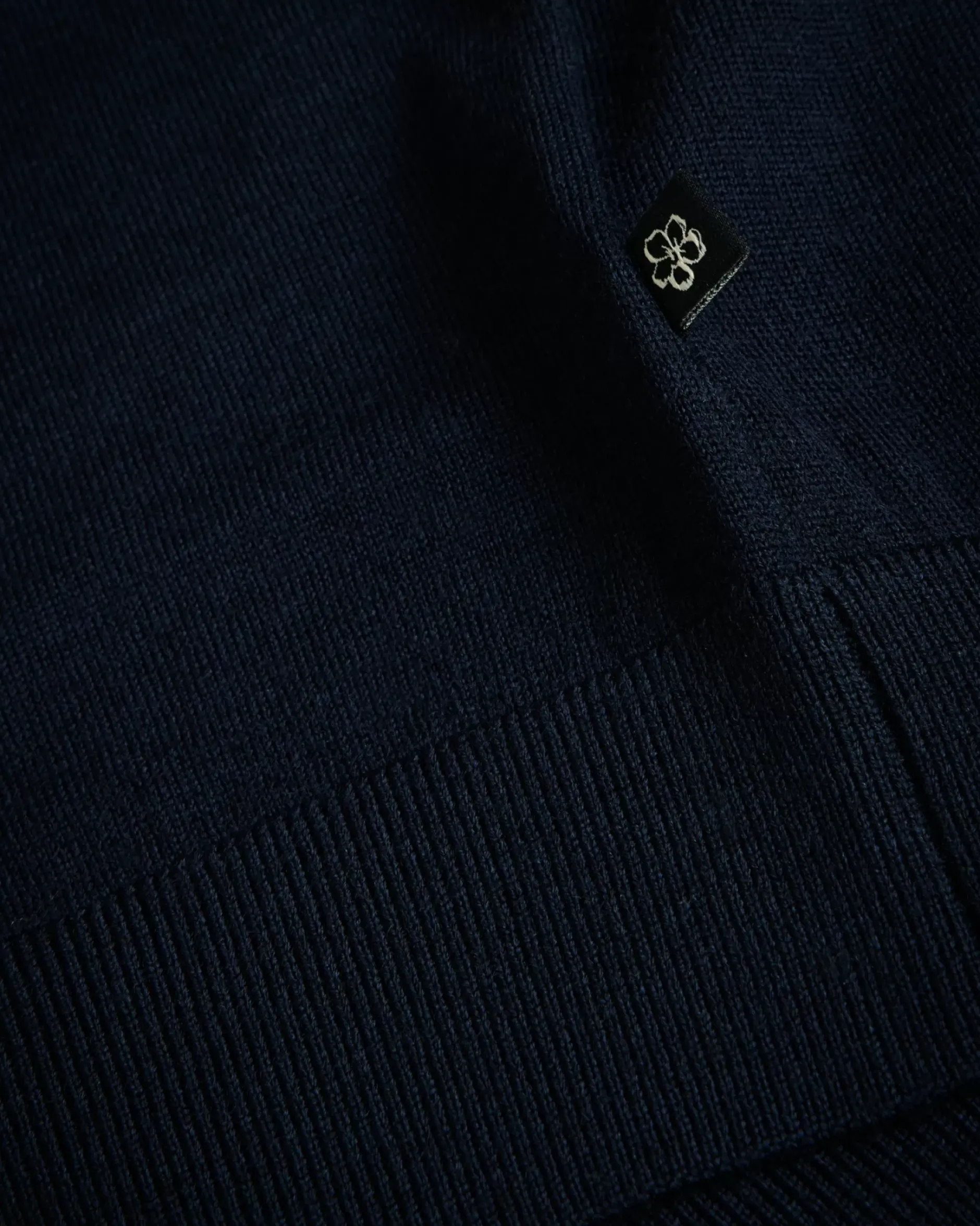 Online Pierrot Men Tops