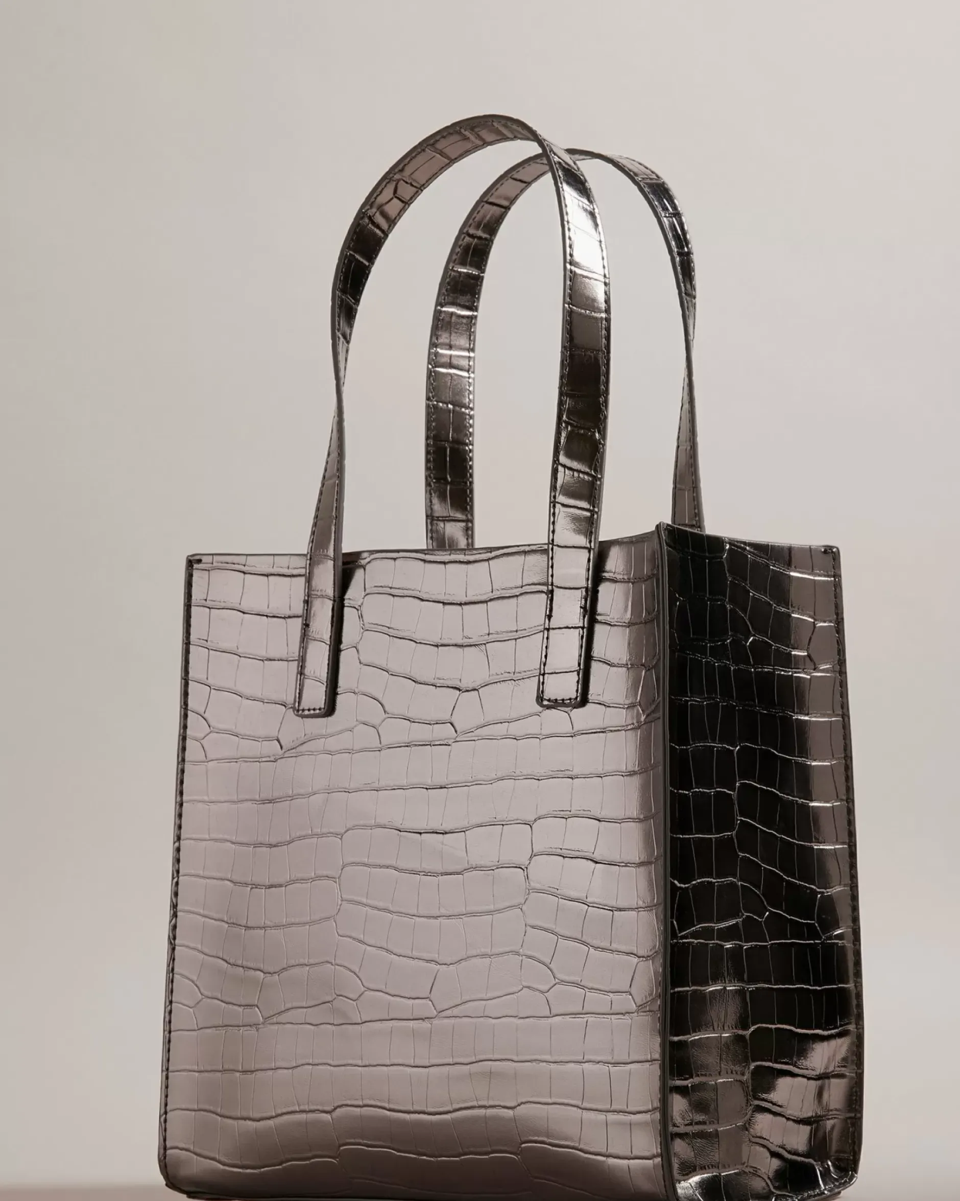 New Reptcon Women Icon Bags & Signature Bags