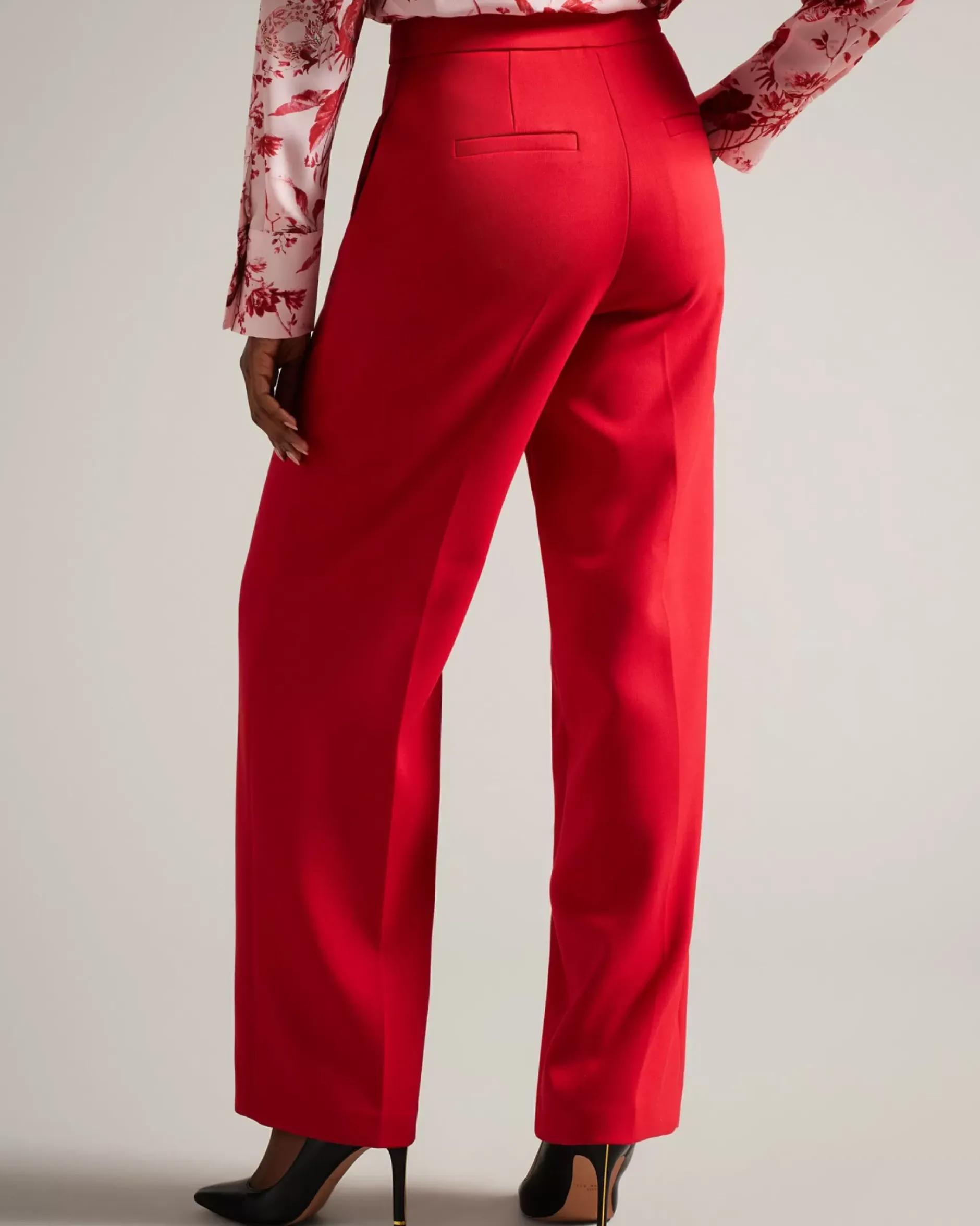 Online Riyann Women Trousers & Shorts