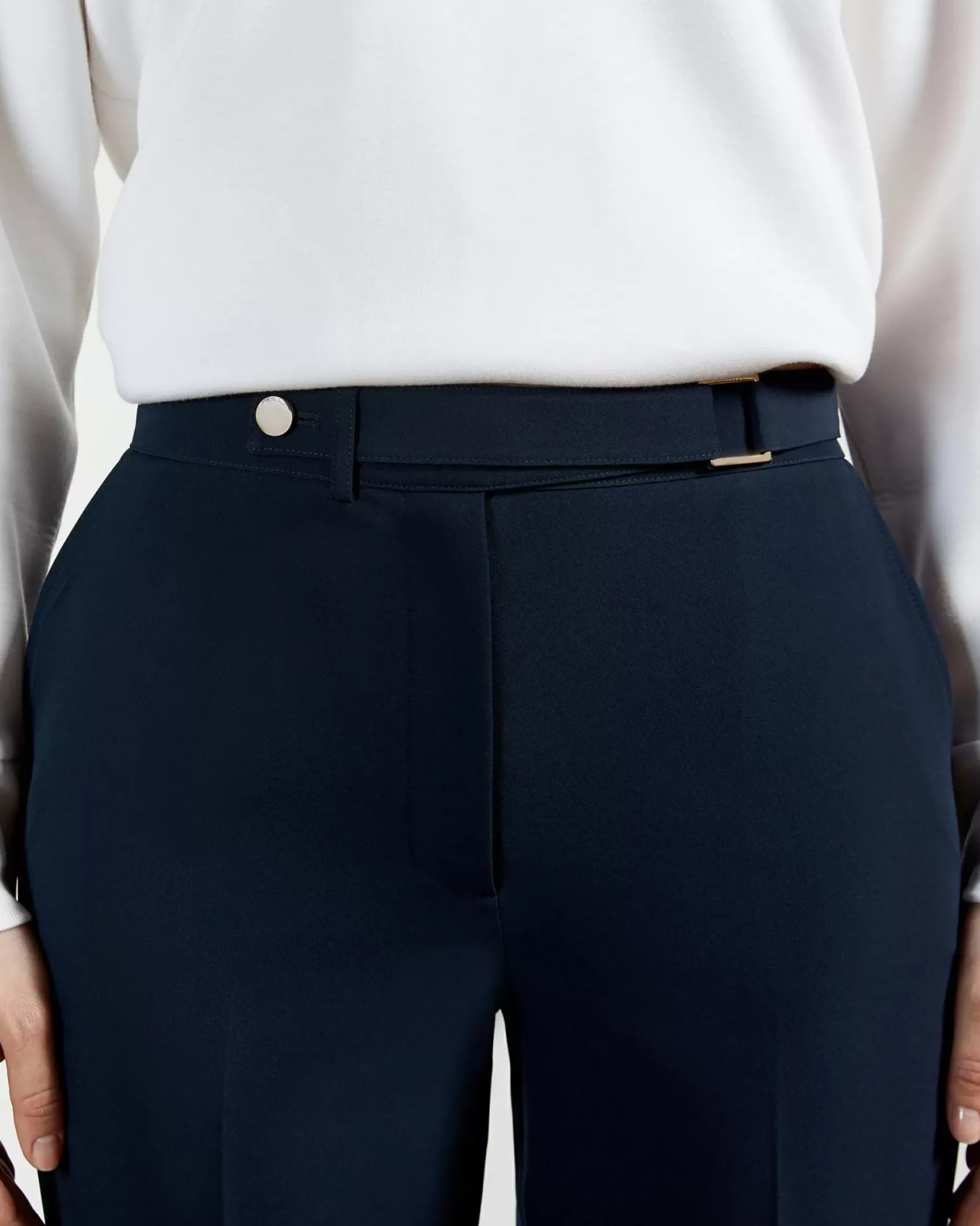 Best Rraet Women Trousers & Shorts