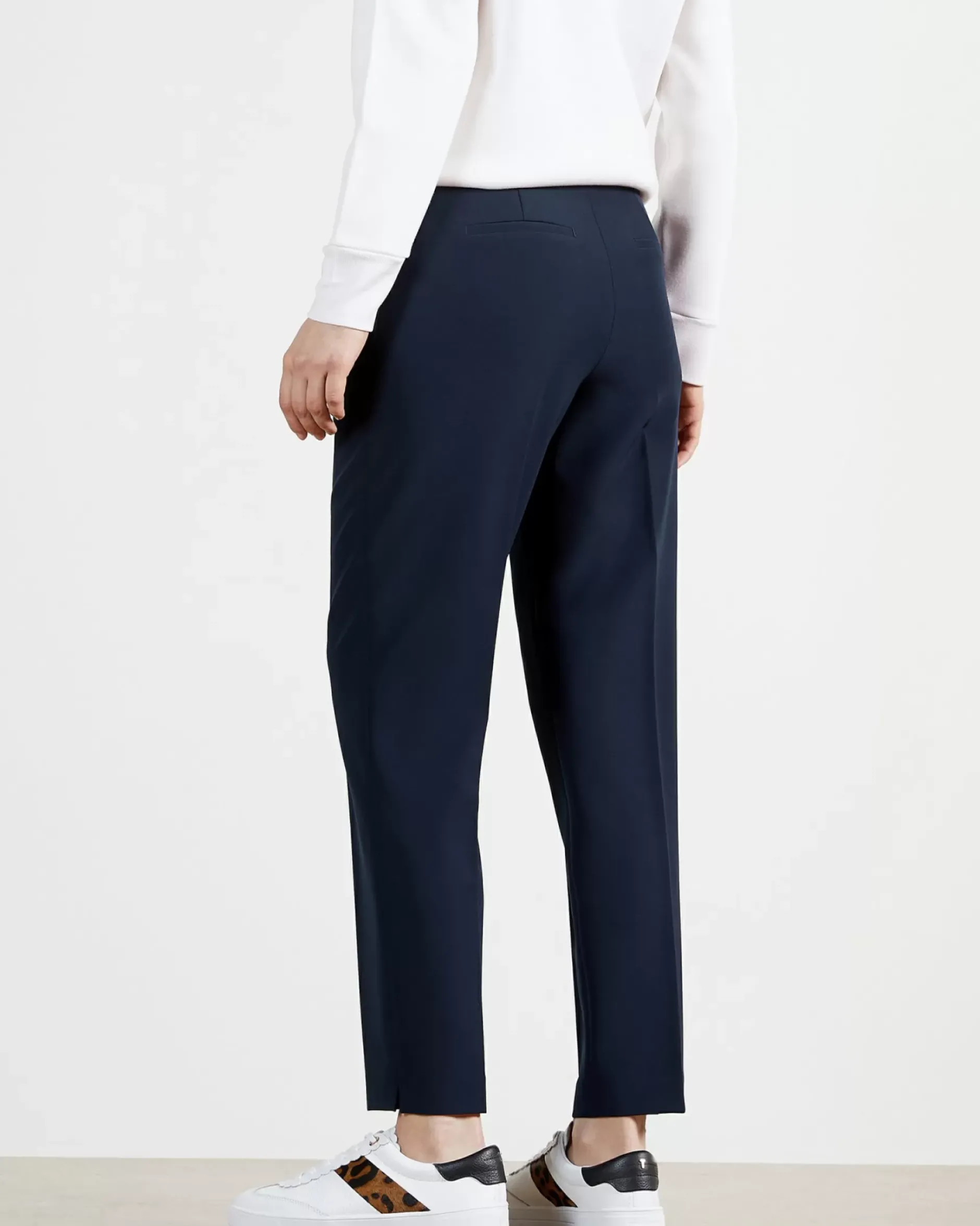Best Rraet Women Trousers & Shorts