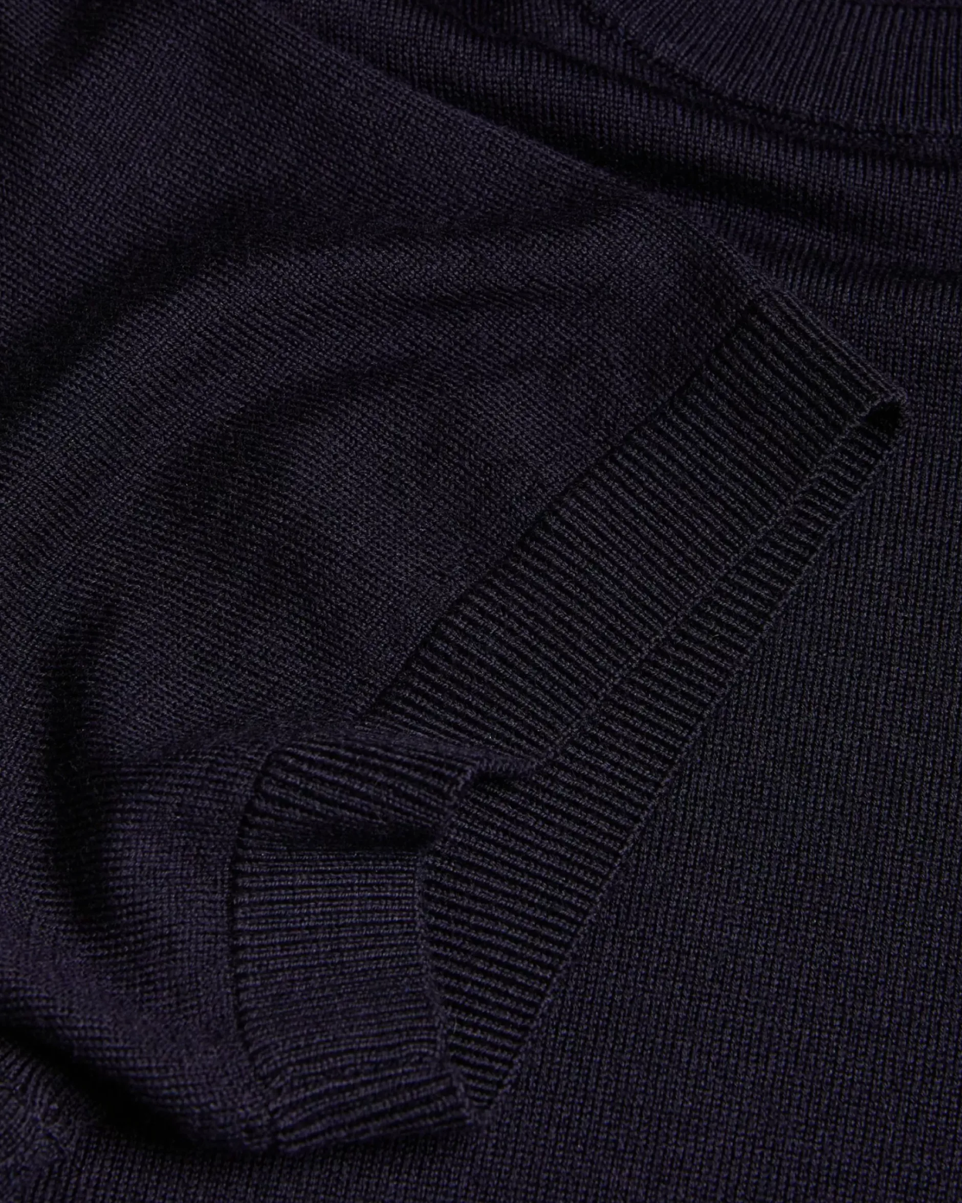 Senti Men Tops