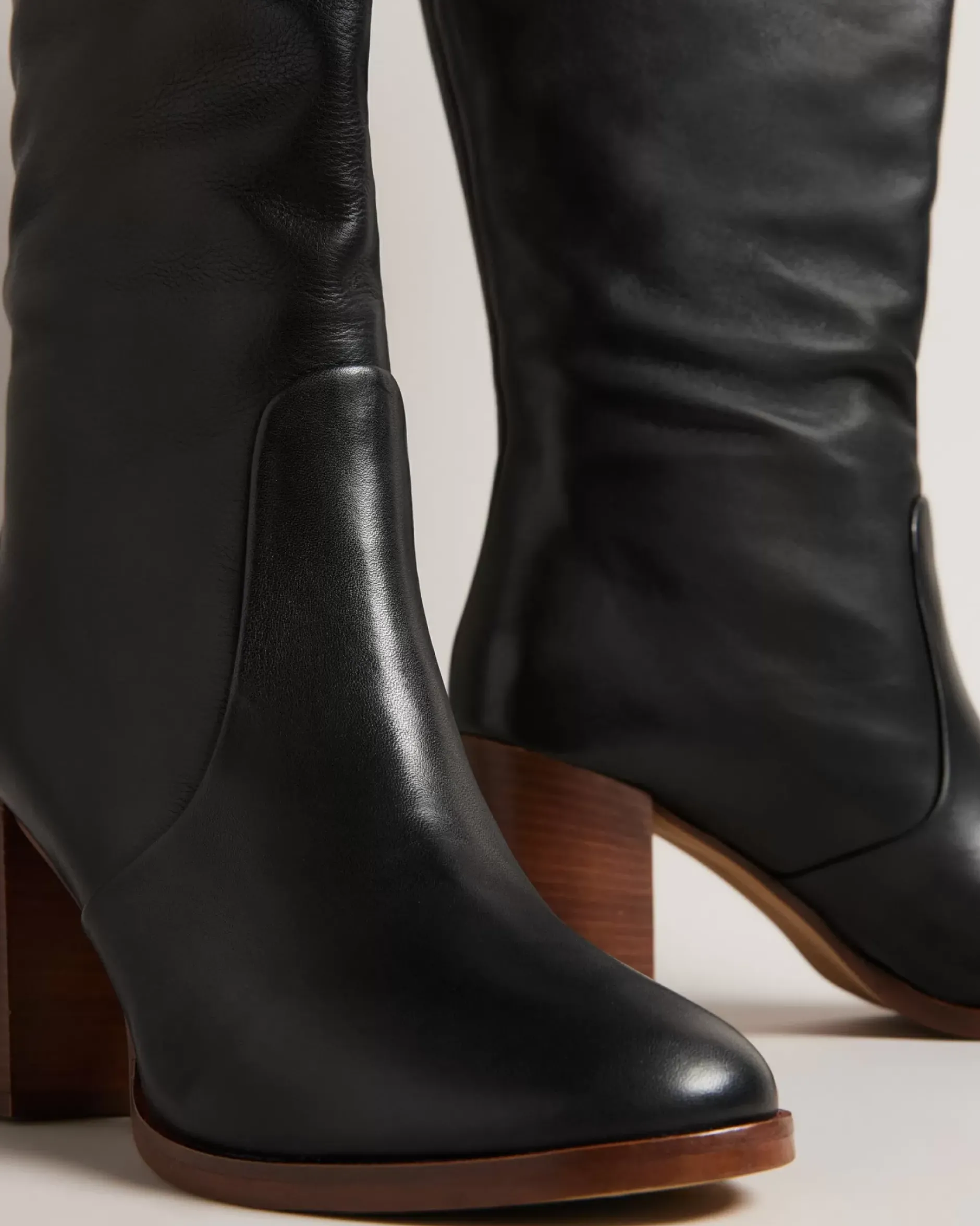 Discount Shannie Women Boots