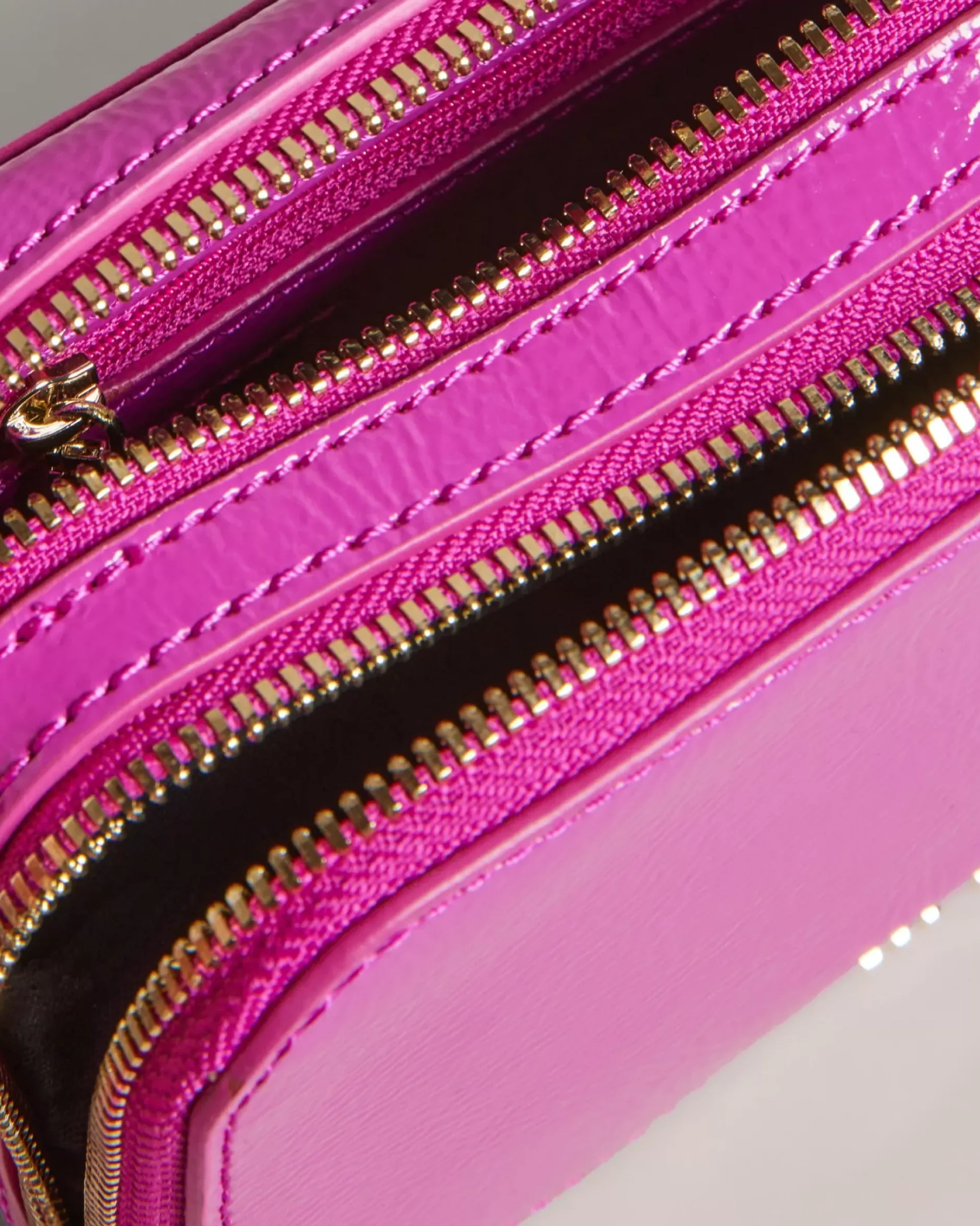 Best Stunna Women Icon Bags & Signature Bags