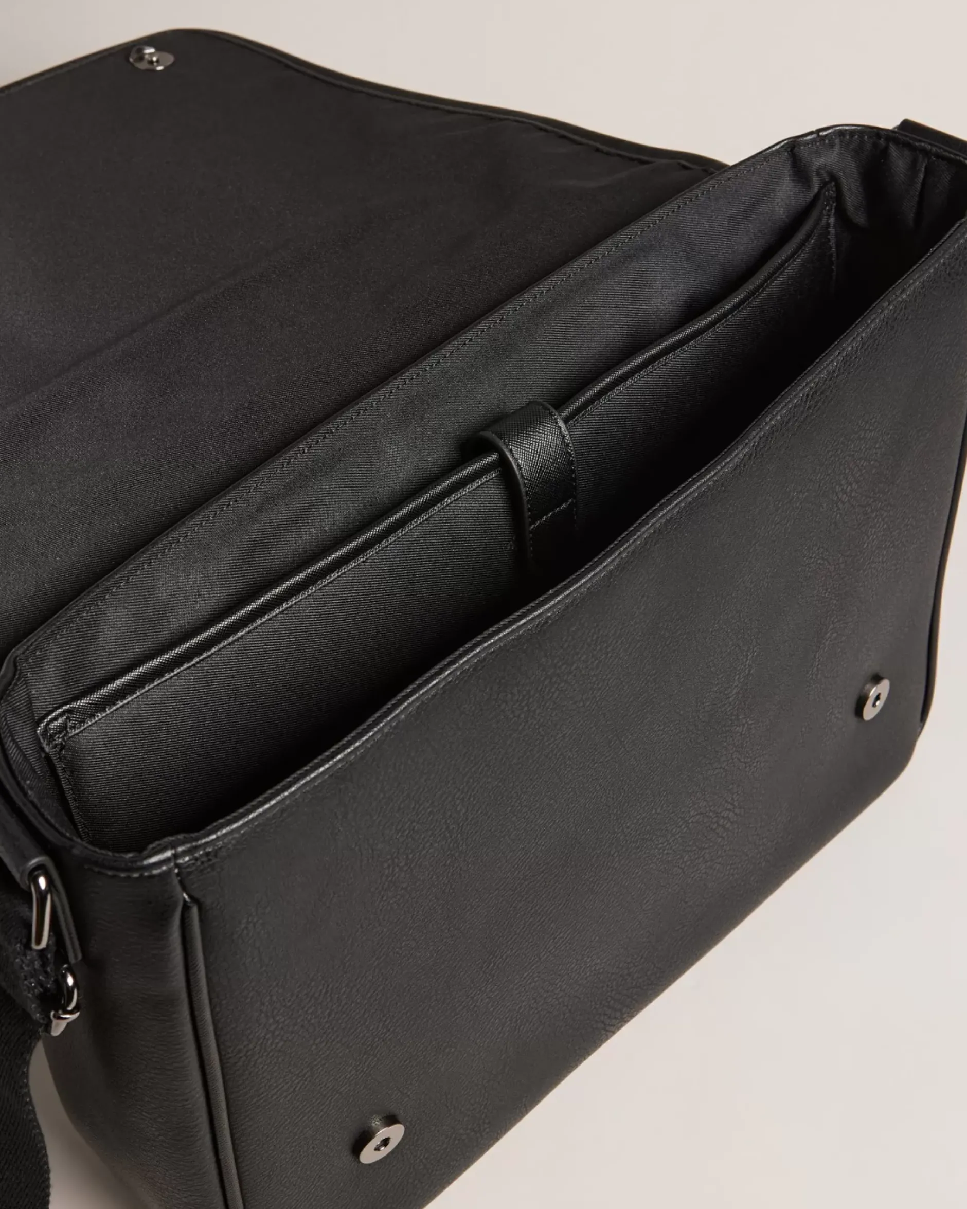 Clearance Wayvon Men Cross Body Bags